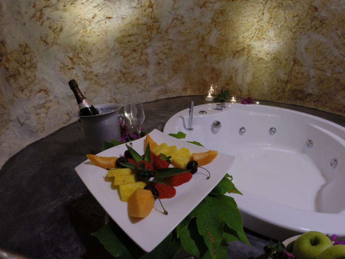 White Luxury Suite Ostuni By Gonewlocation Экстерьер фото
